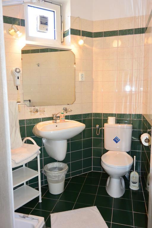 Belle Fleur Panzio Bed & Breakfast Budapest Luaran gambar